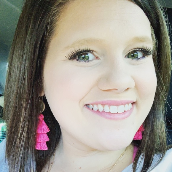 Meet your Posher, Makayla - Picture 1 of 1